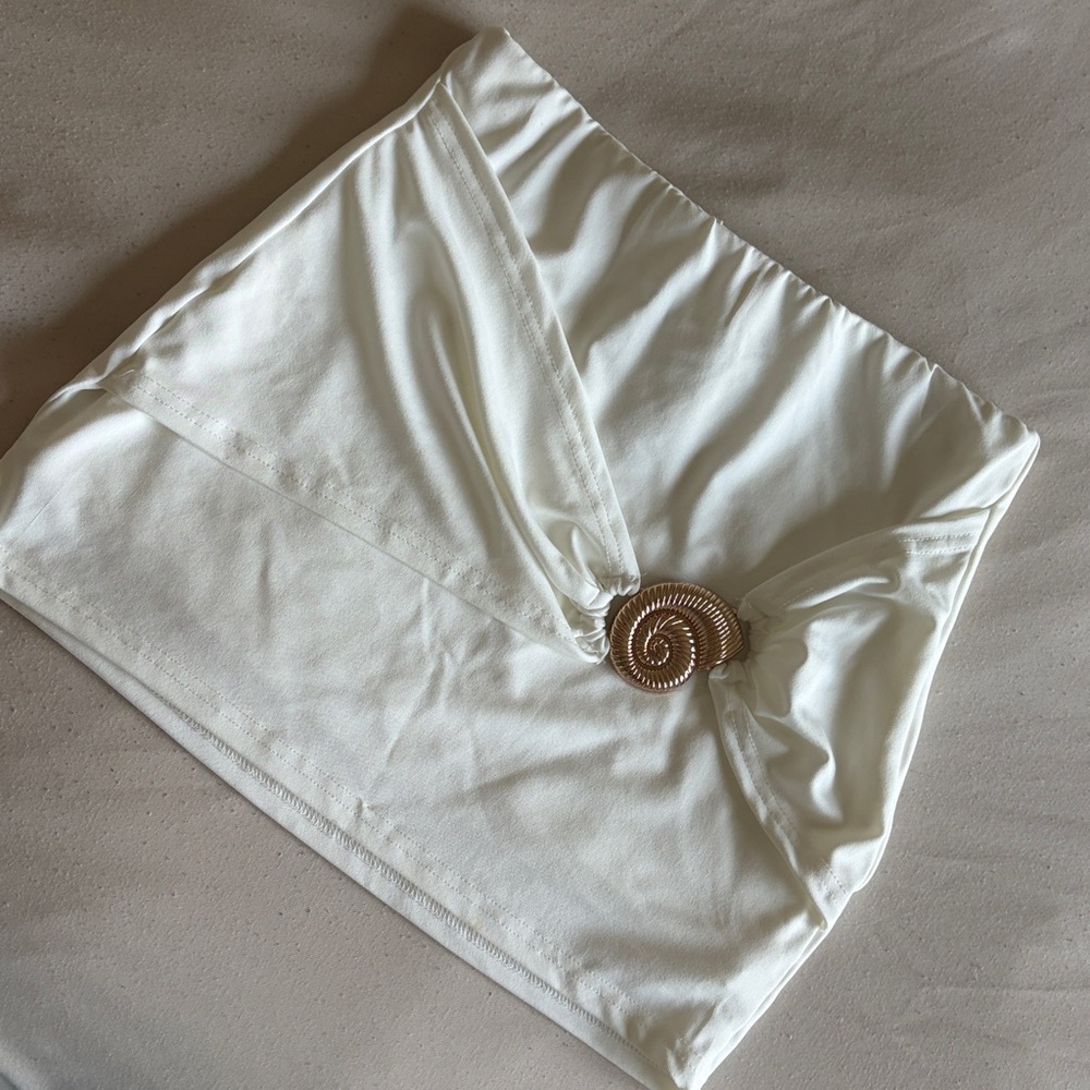 Double Lined White Mini Skirt w SeaShell